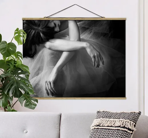 Foto su tessuto da parete con bastone - Le mani di un Ballerina - Orizzontale 3:4 Dimensio...