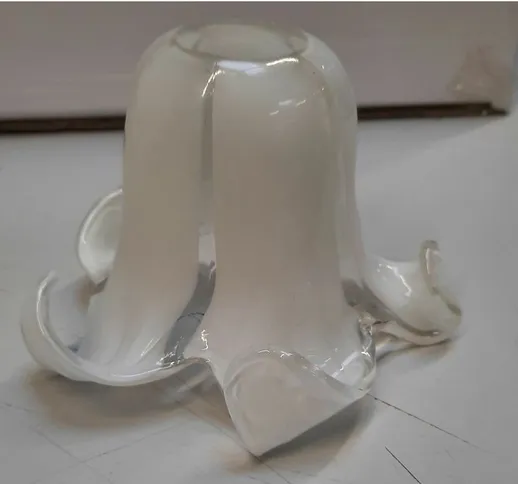 Paralume in vetro a fiore Ø 16 cm per lampade E27 - Bianco