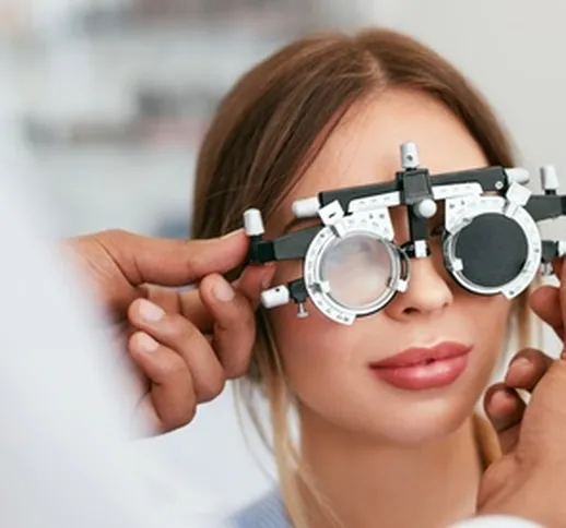 Occhiali con lenti monofocali o progressive e check optometrico, all' (sconto fino a 70%)