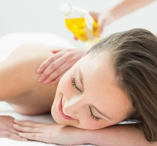 Pressoterapia, massaggi, manicure, pedicure, ceretta al centro  (sconto fino a 70%)