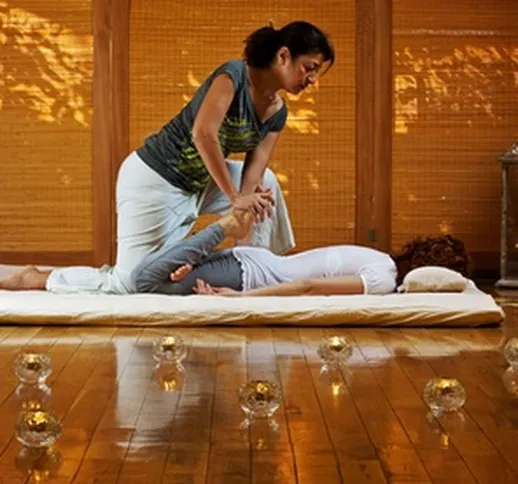 Uno o 3 massaggi Thai da 40 o 60 minuti con l'operatore  (sconto fino a 70%)