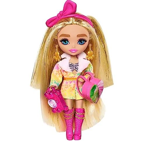 Barbie - Barbie Extra Minis Fly, mini bambola alta 14 cm con look Safari, abito rosa con s...