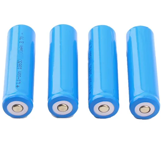 4 BATTERIE BATTERIA RICARICABILE IONI DI LITIO 8800 mAh 3.7V BL-18650 TORCE LED