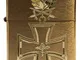 Zippo 18399 - Accendino a forma di croce del cavaliere 1939 con incisione in foglia di que...