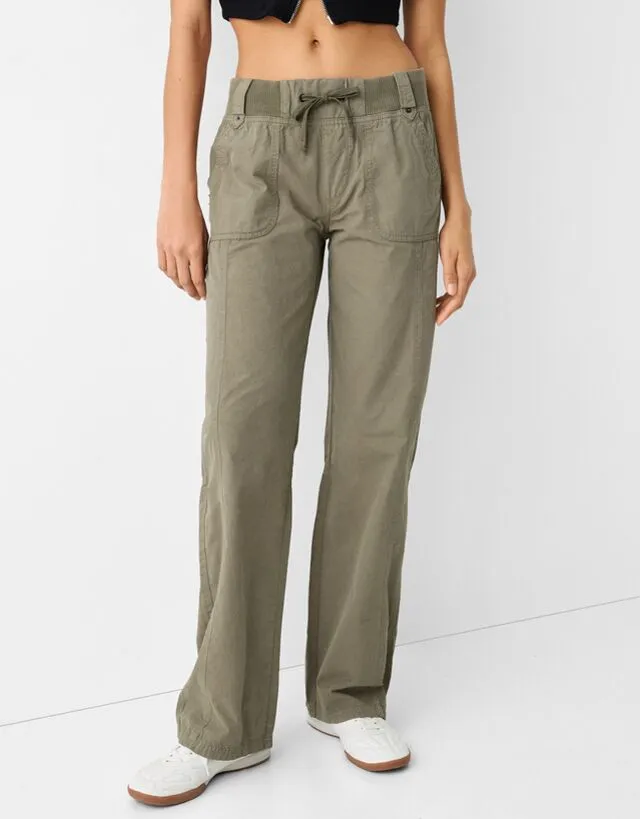 Bershka Pantaloni Straight Fit In Cotone Con Vita Canneté Donna L Kaki