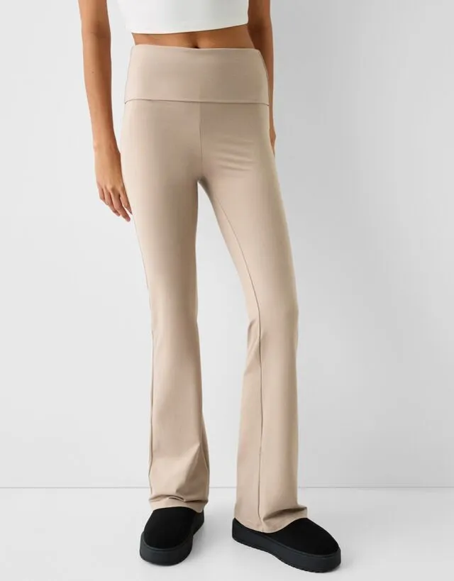 Bershka Pantaloni Flare Con Risvolto In Vita Donna L Camel