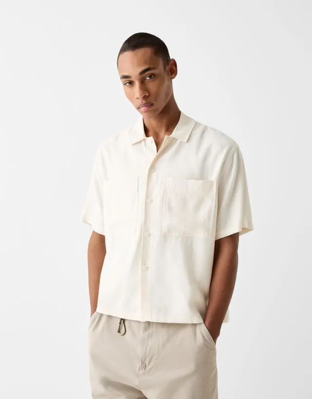 Bershka Camicia A Maniche Corte Tailored Boxy Fit Uomo Xs Bianco Roto