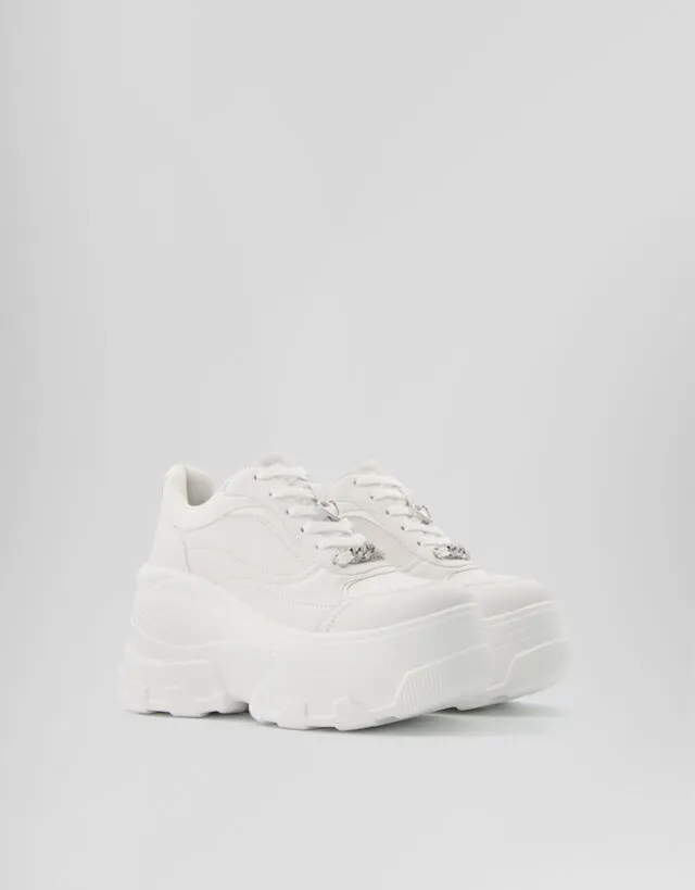 Bershka Sneakers Xl Con Plateau E Dettaglio Di Catena Donna 35 Bianco