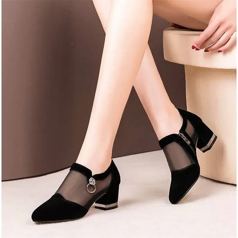 2020 new spring and autumn women's work shoes mesh stitching lace frosted leather Korean round head thick heel hollow single sho
