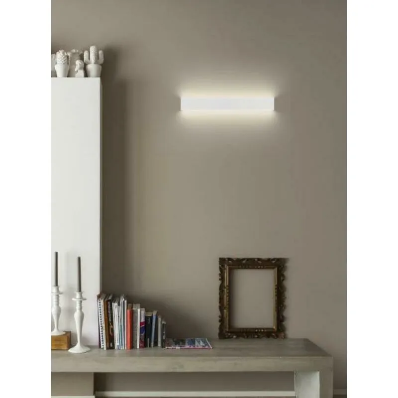 Linea light boxw2 lampada led bidirezionale da parete 19w luce calda 3000k in pmma colore opalino 8256
