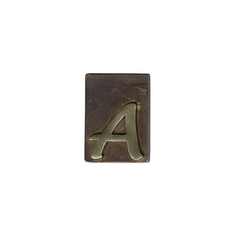 Lettera civica ottone bronzato c 60x80