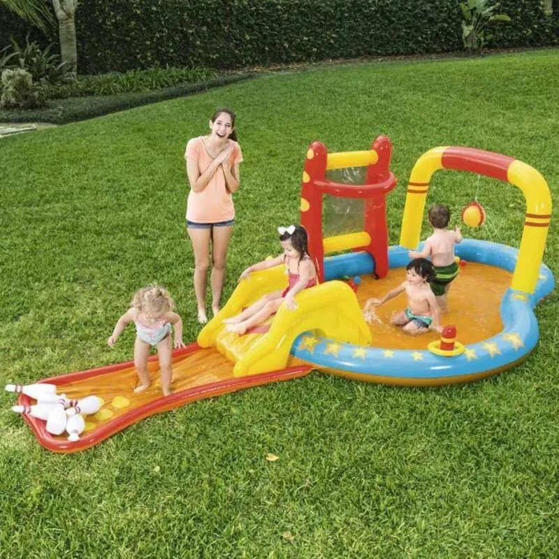  - Piscina Gonfiabile 53068 per Bambini con Giochi Bersagli Scivolo Birilli