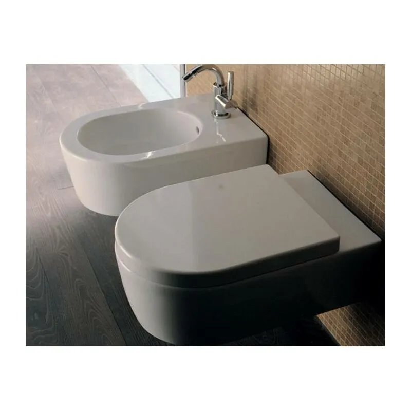 Sanitari Link sospesi senza brida cm. 56x36 con sedile standard