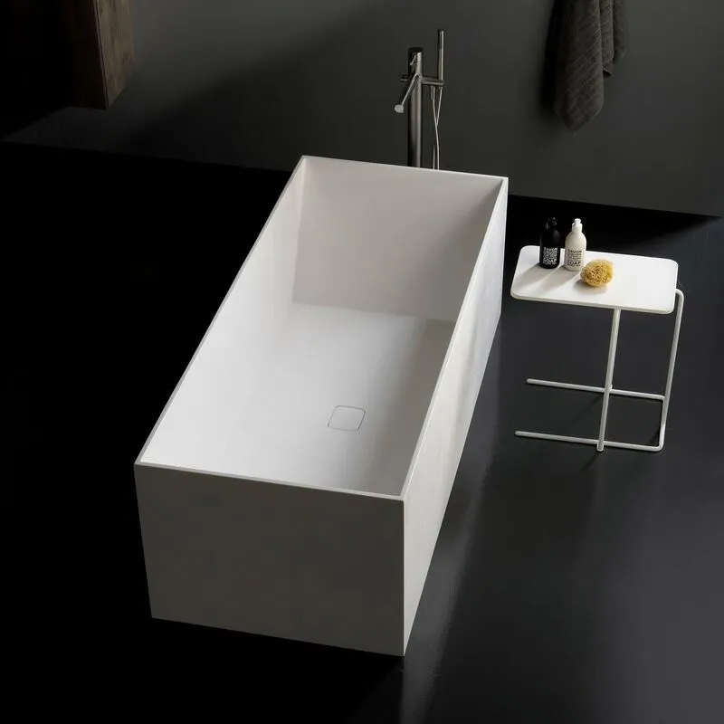 Vasca freestanding bogota in solid surface 175x73 centro stanza bianco opaco