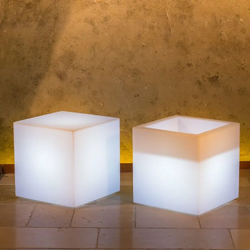 Vaso luminoso Cube quadrato decorazione per esterno e giardino Made in Italy 40 x 40 cm -Cube / Multicolore / Con cavo