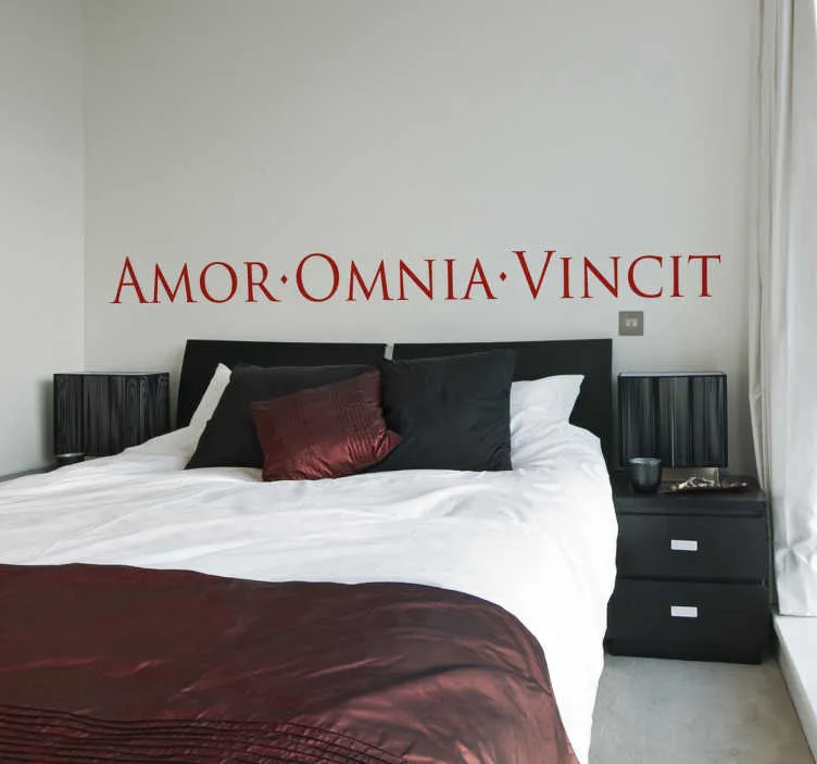 Wall sticker Amor Omnia Vincit