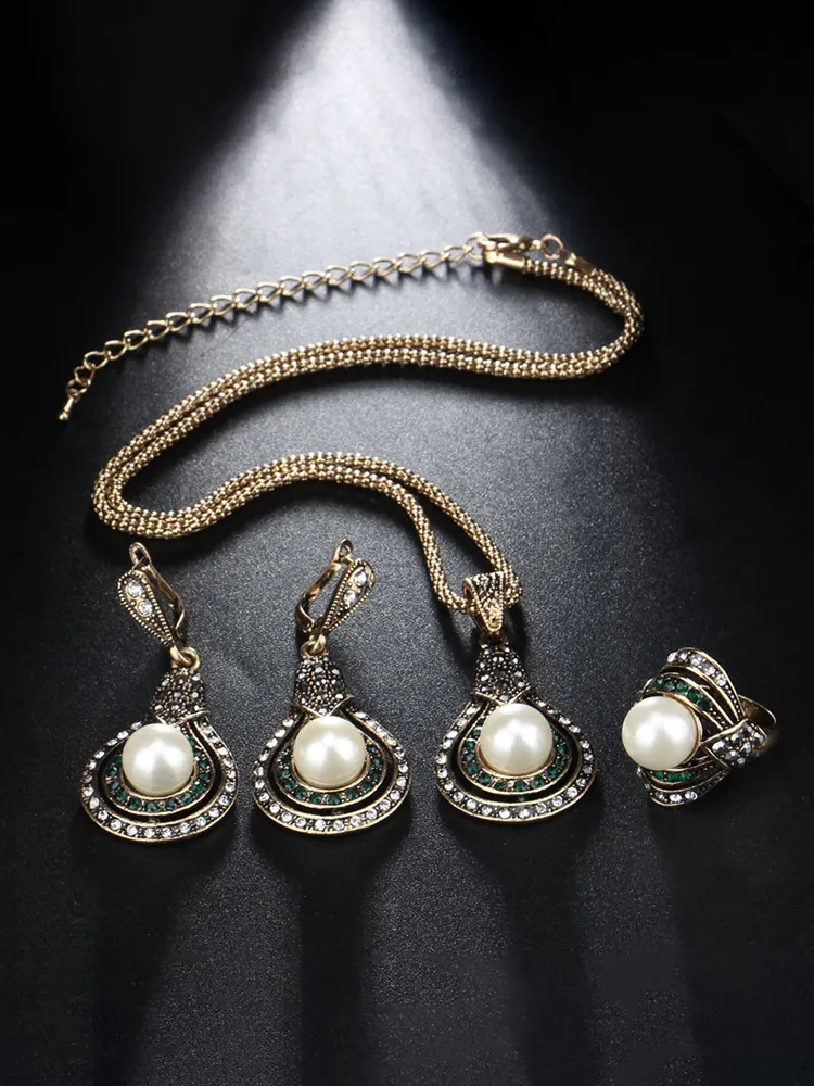 Set di gioielli da donna a forma di zucca vintage da 3 pezzi Kit di orecchini con collana regolabile in cristallo di perle