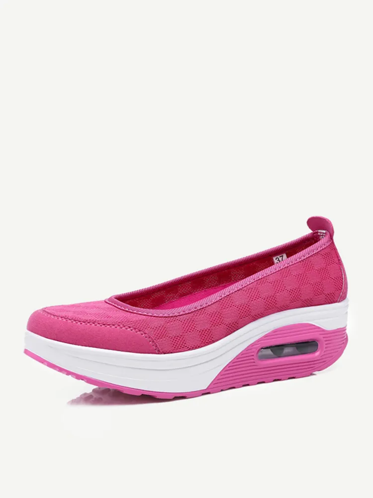 Scarpe a Dondolo con Zeppa in Mesh Respirabile a Quadri da Slip-On