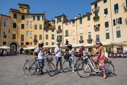 Avventura gastronomica di Lucca in bicicletta per piccoli Gruppi