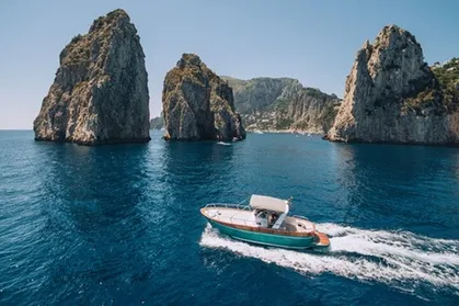 Tour privato dell'isola di Capri su barca Gagliotta 37 da Sorrento, Positano o Napoli