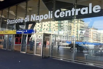 Trasferimento con mezzi privati da Sorrento all'aeroporto di Napoli al momento della partenza
