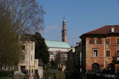 Tour a piedi dei luoghi di interesse di Vicenza con una guida locale