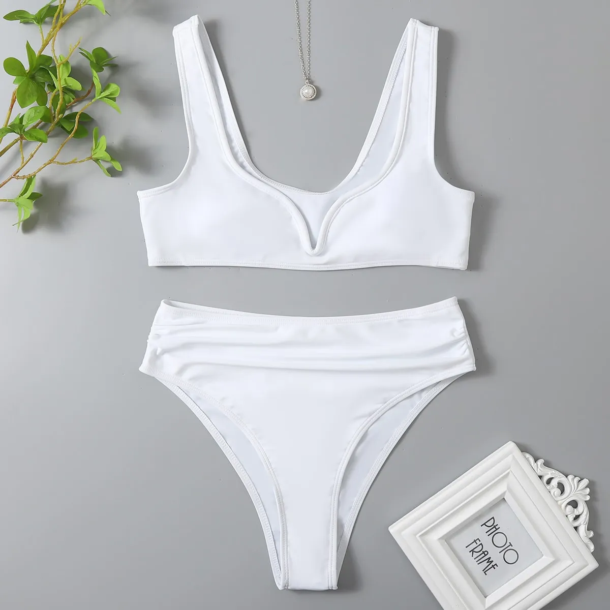 Costume da bagno bikini con vita alta