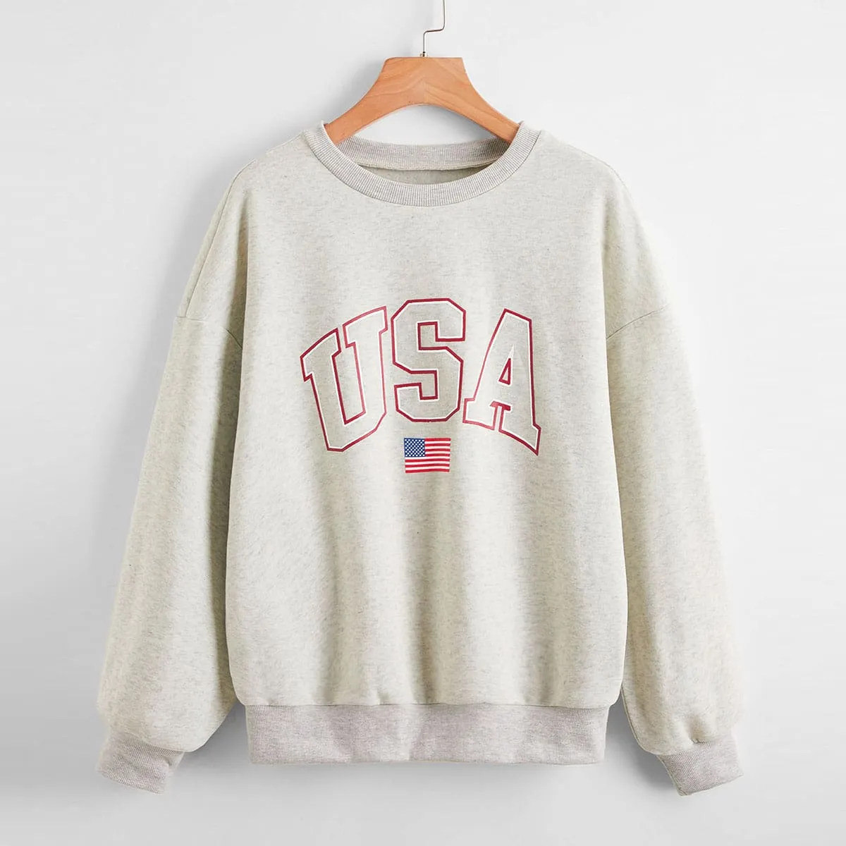 Pullover con spalle cadenti con grafica di bandiera americana e lettere