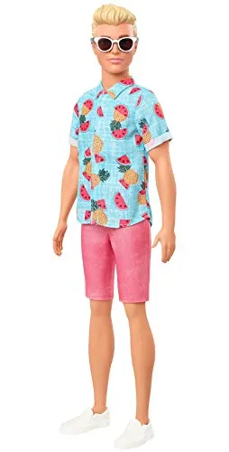 Barbie- Bambola Ken Fashionistas, Biondo con Camicia a Maniche Corte e Occhiali da Sole, Giocattolo per Bambini 3+ Anni, GYB04