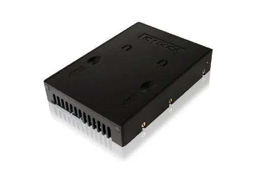 Icy Dock EZConvert MB882SP-1S-1B Box Esterno Adattatore per SSD/HDD SATA da 2.5” a 3.5"