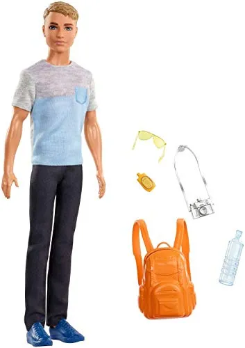Barbie- Ken in Viaggio, Bambola con Fotocamera, Zaino e Altri Accessori, FWV15