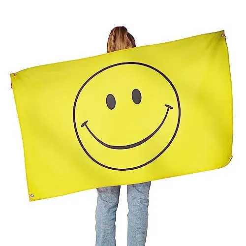 Runesol Bandiera gialla con faccina sorridente, 91x152cm, 3ft x 5ft, Bandiera per festival, 4 occhielli, occhiello in ogni angolo, Bandiera felice, Bandiera gialla, Bandiera estiva, Bandiere premium