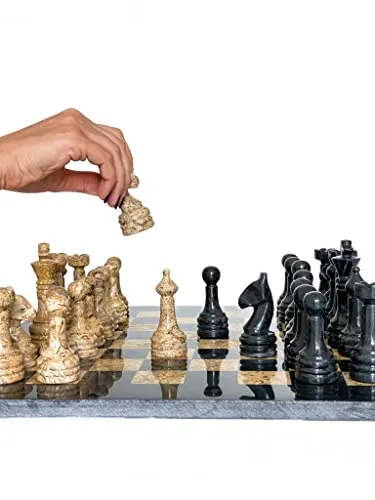 MESHNEW - Scacchiera in marmo fatto a mano, con scacchi in marmo, misura 40 x 38 cm, ideale per la casa – set di scacchi ponderati per adulti (nero e corallo fossile)