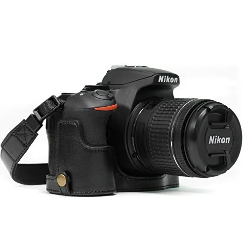 MegaGear Nikon D5600, D5500 Ever Ready Custodia metà copertura in finta pelle per Fotocamera con Tracolla - Nero - MG1170