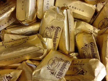 Caffarel Cioccolatini - Gianduiotti classici con "Nocciola Piemonte Igp" sacchetto kg 1,00(Per URGENZE provare a contattare il Venditore)