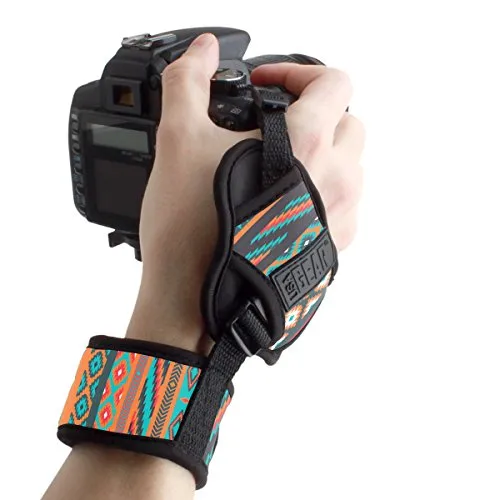 USA Gear Cinghia de Mano in Neoprene per fotocamera DSLR Reflex Imbottito Polso Impugnatura Rapida - Funziona con Canon EOS 700D / 100D, Nikon D3300, e Altri (Southwest)