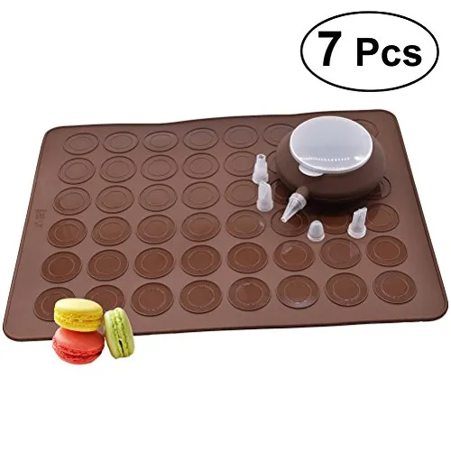 BESTOMZ Set per Macaron, Contiene Fino a 48 Macaron, Tappetino da Forno in Silicone(Marrone)