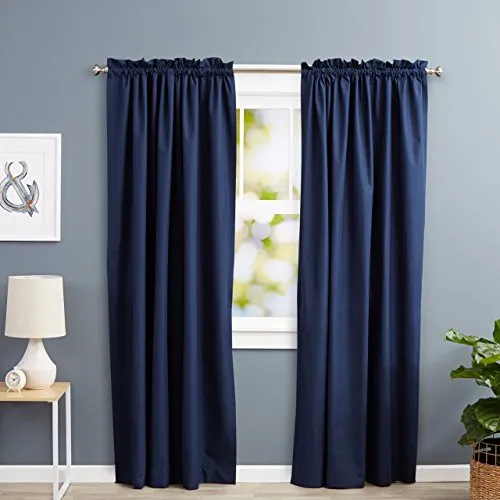 Amazon Basics - Tenda Termica Isolante Oscurante con 2 fermatenda, 1 pannello, 135 x 244 cm - Blu navy