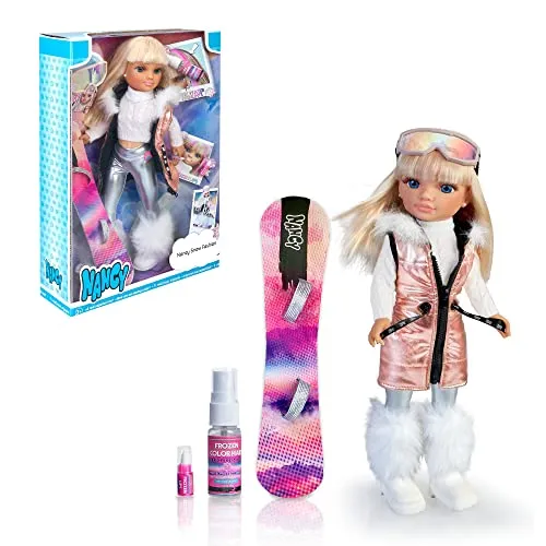 Nancy - Snow Fashion, un giorno sulla neve, Bambola sciatrice con snowboard e outfit silver glam, con accessori invernali, per ragazzi e ragazze dai 3 anni, Famosa (700017338)