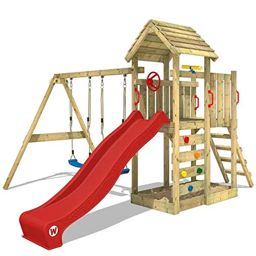 WICKEY Parco giochi in legno MultiFlyer tetto in legno, Giochi da giardino con altalena e scivolo rosso, Casetta da gioco per l'arrampicata con sabbiera e scala di risalita per bambini