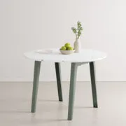 Tavolo rotondo New Modern - / Ø 108 cm - Plastica riciclata / 4 a 6 persone di  - Grigio - Materiale plastico