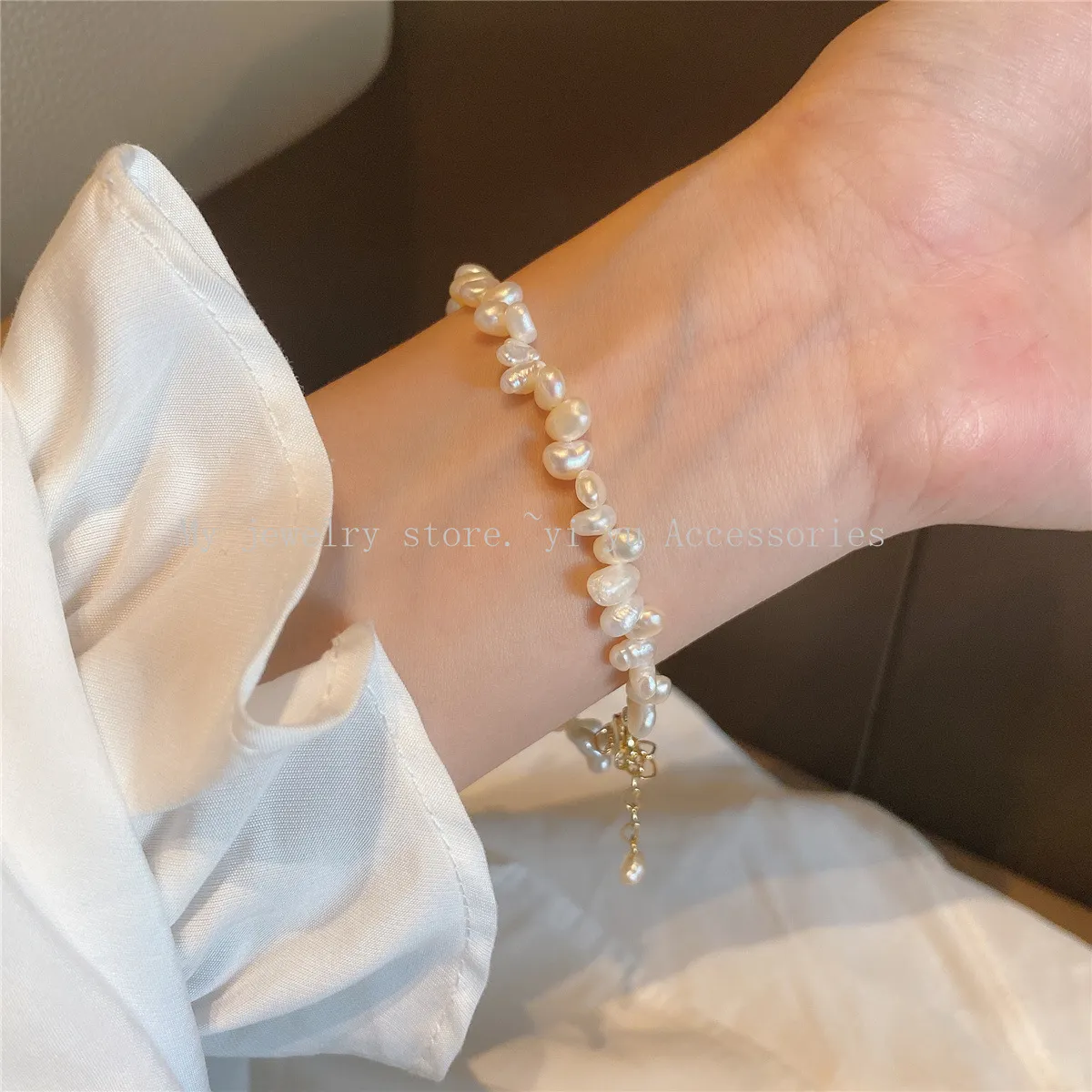 Braccialetto di perle d'acqua dolce naturale da donna di alta qualità diretto in fabbrica Braccialetto piccolo e semplice in stile delicato francese