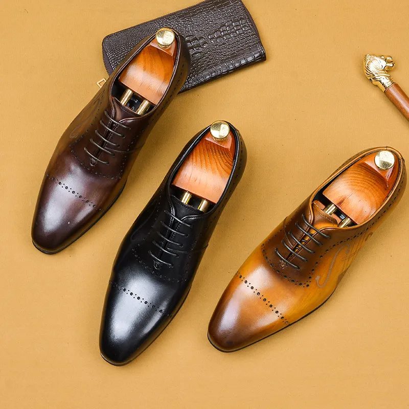 Nuove scarpe da uomo autunno uomo d'afri abbigliamento formale scarpe di pelle piccola tendenza scarpe casual brogue britanniche