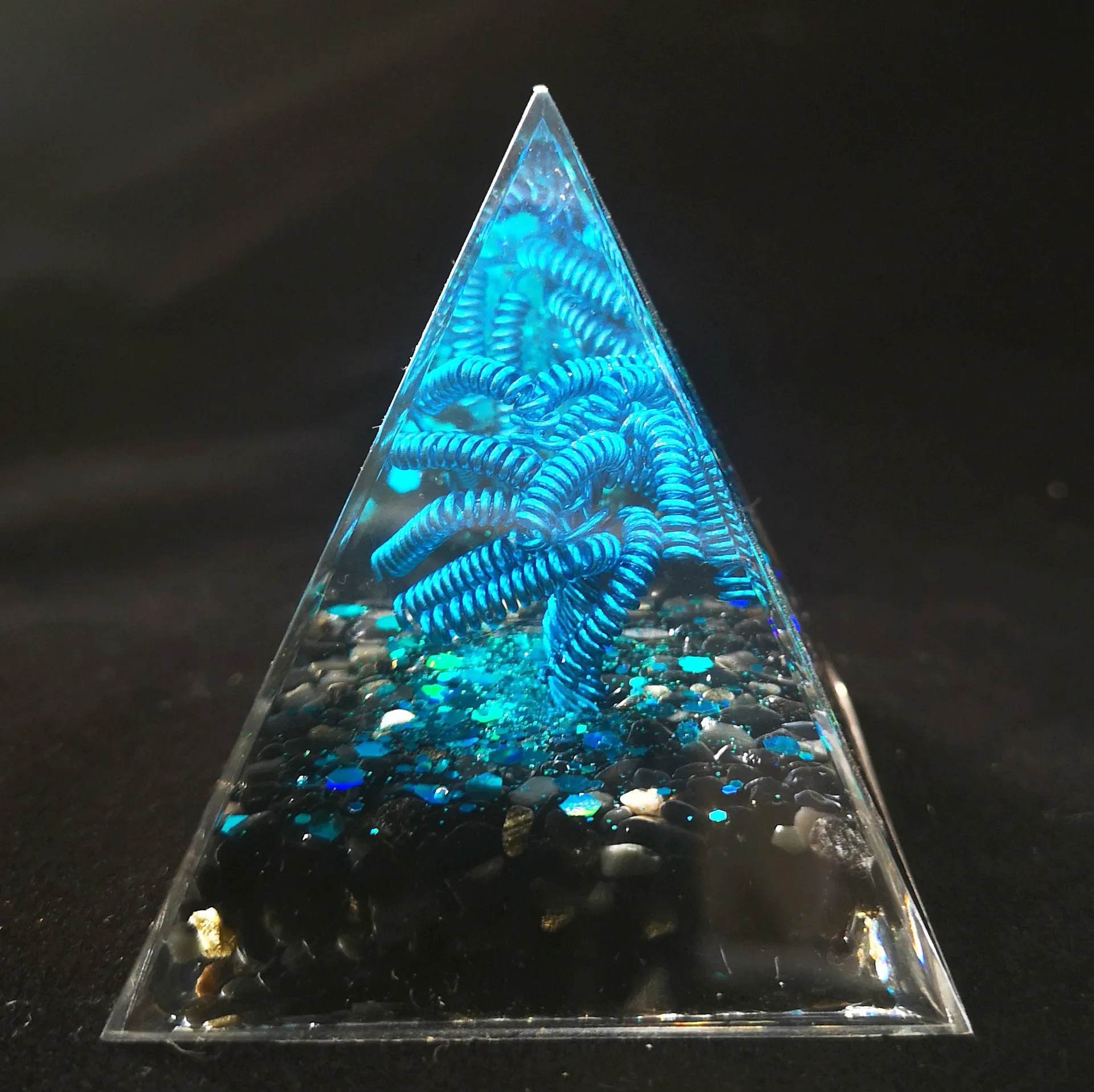 Piramide di Ogan Piramide di Ghiaia di Cristallo Tessuto a Mano Filo di Rame Albero Artigianato Arredamento Per La Casa