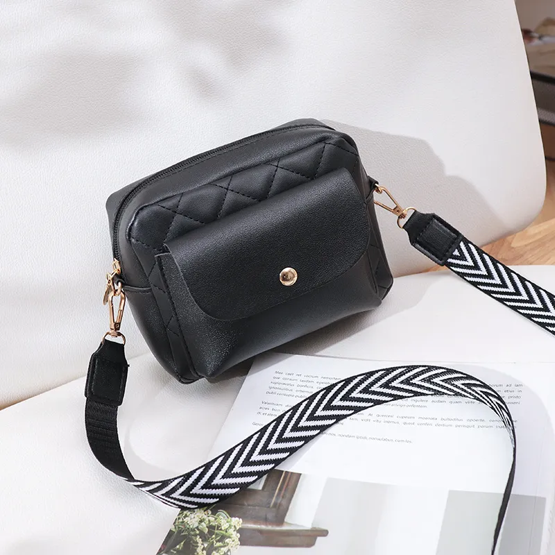 Borsa a tracolla quadrata a forma di scatola nuova borsa a diamante borsa da donna design di nicchia piccola borsa quadrata di fascia alta