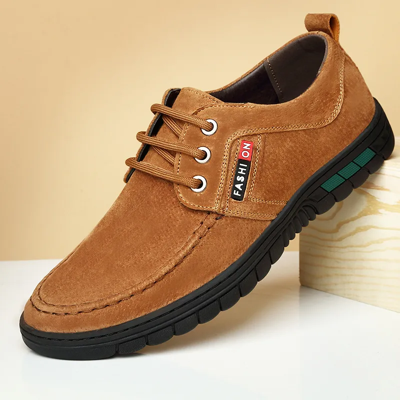 Vendita calda merce spot diretta in fabbrica Nuova moda scarpe da uomo Inghilterra versatile moda board scarpe da uomo coreano per il tempo libero sc