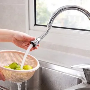 Rubinetto della cucina Risparmio idrico Ugello ad alta pressione Adattatore per rubinetto Bagno Lavandino Spray Bagno Doccia Accessori girevoli