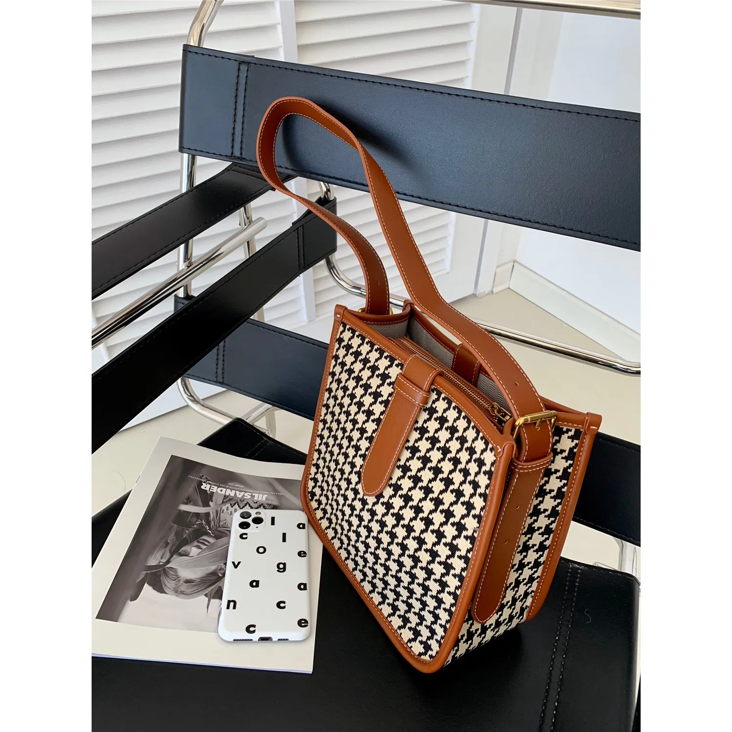 Borsa da donna retrò pied de poule alla moda borsa antica 2022 nuova borsa a secchiello messenger a spalla singola a contrasto di colore casual