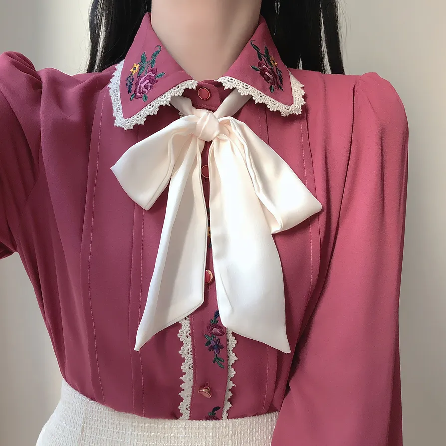 Camicia da donna a maniche lunghe con papillon con colletto a bambola in pizzo con ricamo dolce europeo e americano di alta qualità