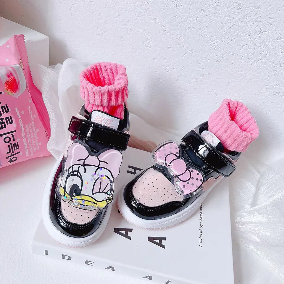 Scarpe da ginnastica per bambini Primavera in vernice coreana Scarpe casual da cartone animato con fondo morbido antiscivolo Ragazze Moda scarpe di m
